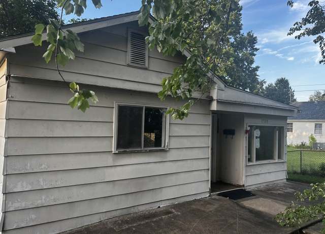Property at 1719 Maple St, Kenova, WV 25530, 3 beds, 1 bath