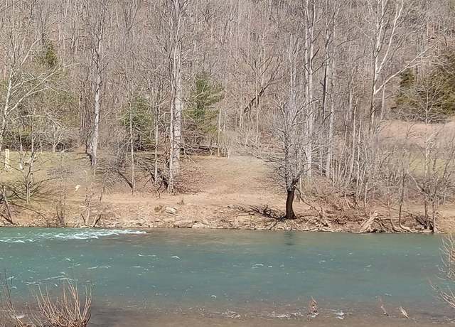 Property at 22 Grandpa Mdws Way, Hinton, WV 25951