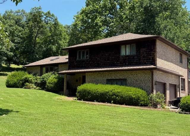 Property at 18530 White Oak Dr, Catlettsburg, KY 41129, 3 beds, 2.5 baths