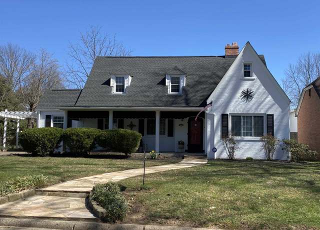 Property at 1456 Washington Blvd, Huntington, WV 25701, 4 beds, 2 baths