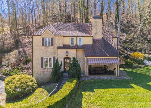 Property at 245 Whitaker Blvd, Huntington, WV 25702, 3 beds, 2.5 baths