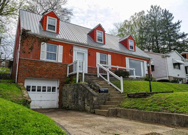 Property at 2633 Washington Blvd, Huntington, WV 25705, 3 beds, 2 baths