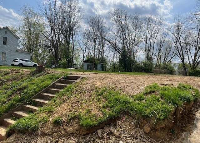 Property at 135 Rotary Rd, Huntington, WV 25705