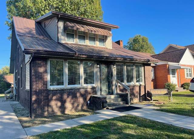 Property at 225 32nd Street West St, Huntington, WV 25704, 3 beds, 2 baths