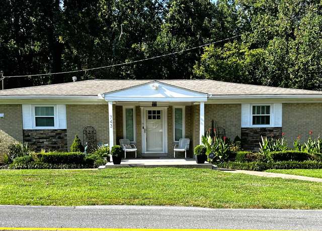 Property at 743 East Pea Ridge Rd, Huntington, WV 25705, 3 beds, 2 baths