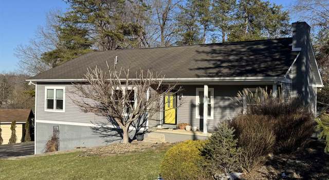 Photo of 1065 Lakeview Ct, Huntington, WV 25704