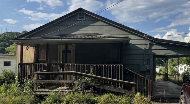 Photo of 111 S Pine St, Wayne, WV 25570