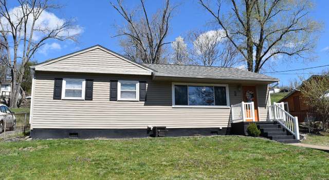 Photo of 1517 Spring Valley Dr, Huntington, WV 25704