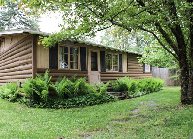 Property at 4950 Midway Rd, Duluth, MN 55811, 3 beds, 1 bath