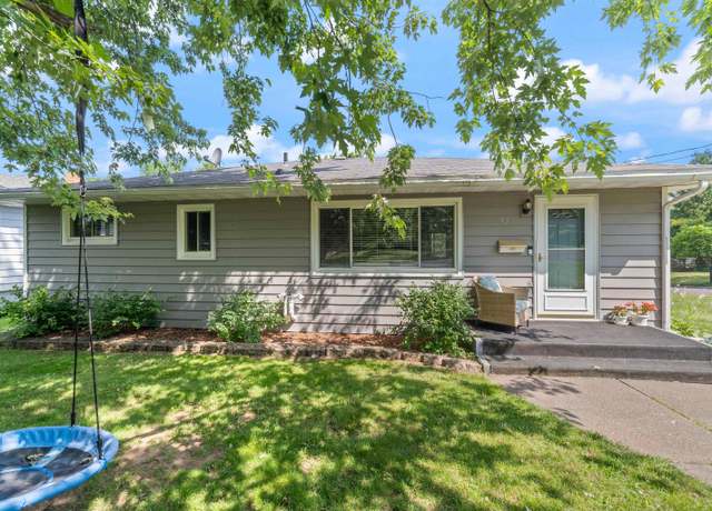 Property at 37 E Redwing St, Duluth, MN 55803, 3 beds, 2 baths