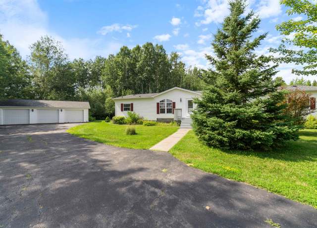 Property at 4365 Jamie Dr, Duluth, MN 55811, 3 beds, 2 baths