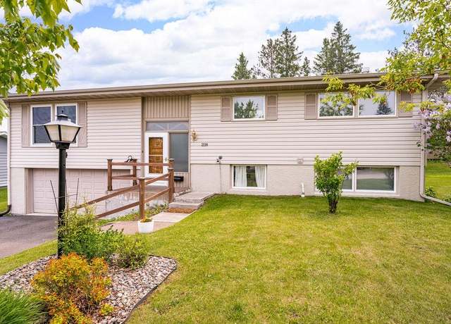 Property at 2118 Adirondack St, Duluth, MN 55811, 4 beds, 2.5 baths