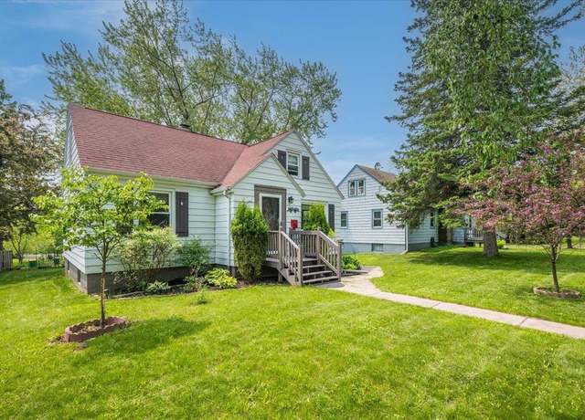 Property at 4106 Gladstone St, Duluth, MN 55804, 3 beds, 2 baths