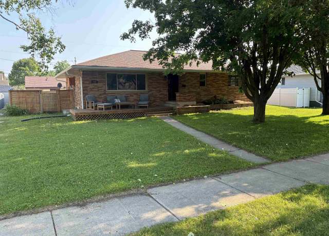 Property at 722 8th St St S, Virginia, MN 55792, 4 beds, 3 baths
