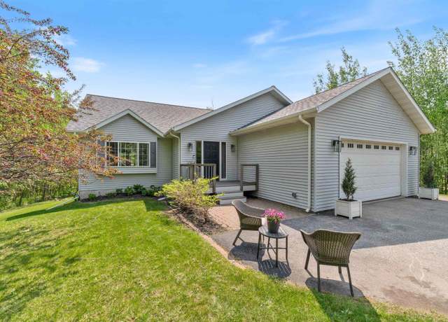 Property at 4860 Oak Ridge Dr, Hermantown, MN 55811, 4 beds, 3 baths