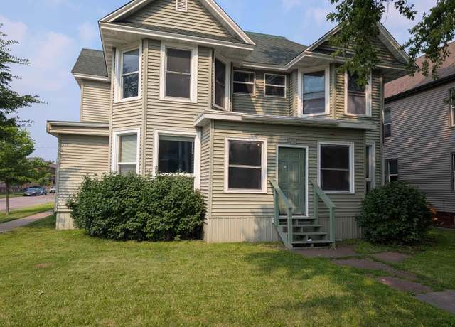 Property at 1727 Hughitt Ave, Superior, WI 54880, 4 beds, 1 bath