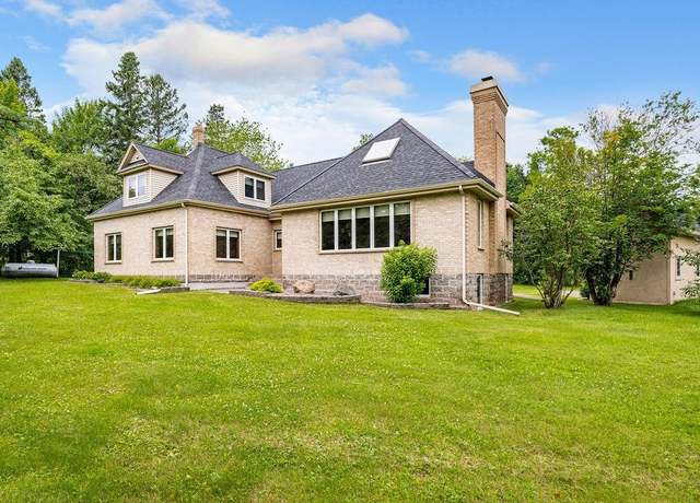 Property at 5863 St. Louis River Rd, Hermantown, MN 55810, 3 beds, 2 baths