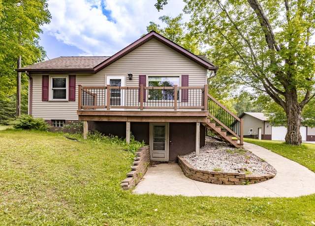 Property at 2028 Macfarlane Rd, Duluth, MN 55811, 4 beds, 2 baths