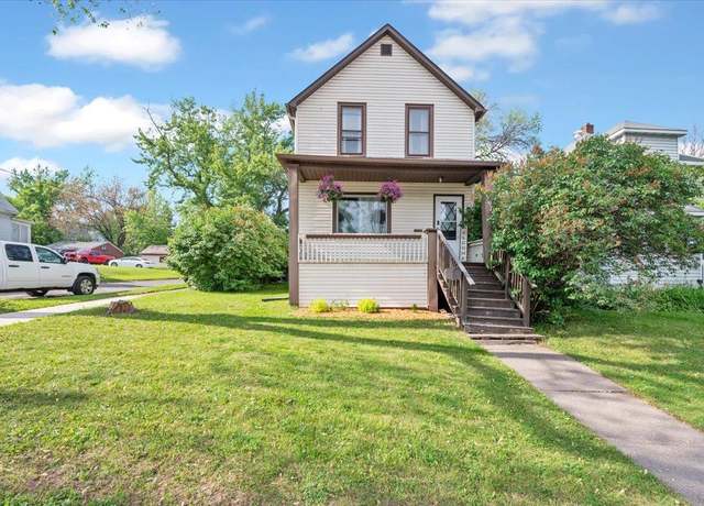 Property at 2973 Devonshire St, Duluth, MN 55806, 2 beds, 1 bath
