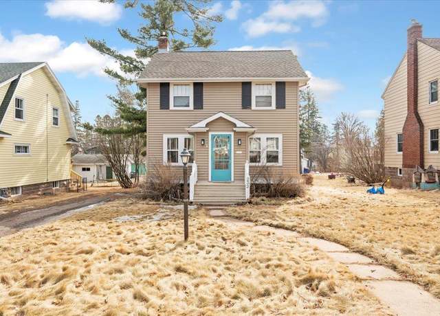 Property at 232 W Kent Rd, Duluth, MN 55812, 3 beds, 1 bath