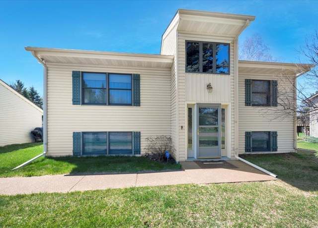 Property at 407 Linda Ln, Cloquet, MN 55720, 4 beds, 2 baths