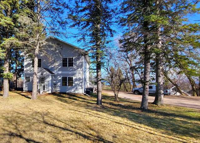 Property at 908 E Skyline Pkwy, Duluth, MN 55805, 5 beds, 2 baths
