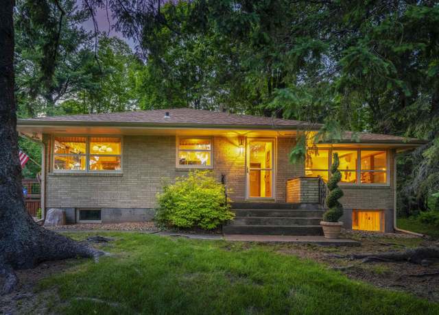 Property at 2201 Macfarlane Rd, Duluth, MN 55811, 3 beds, 1 bath
