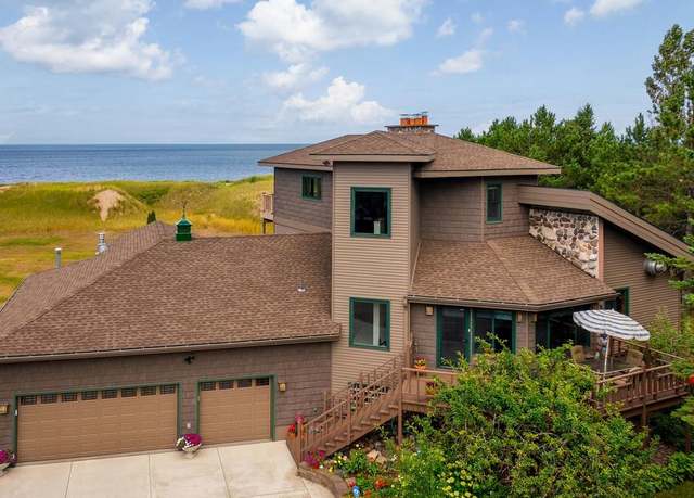 Property at 1700 Minnesota Ave, Duluth, MN 55802, 3 beds, 2.5 baths