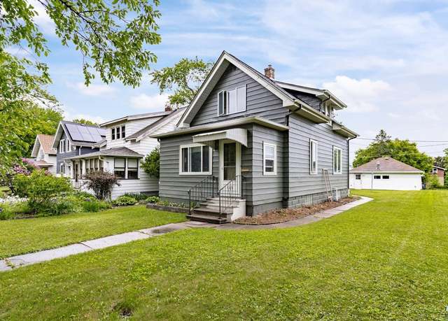 Property at 4218 W 8th St, Duluth, MN 55807, 2 beds, 2 baths