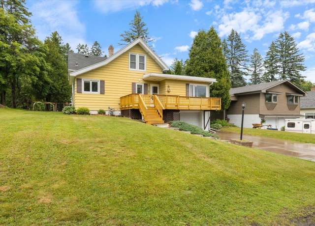 Property at 2323 Catskill St, Duluth, MN 55811, 3 beds, 2 baths