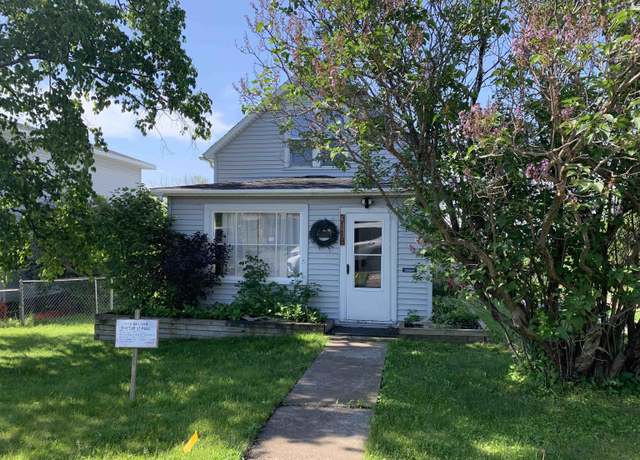 Property at 3118 Exeter St, Duluth, MN 55806, 2 beds, 1 bath