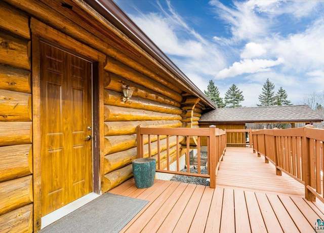 Property at 5722 Homestead Rd, Duluth, MN 55804, 6 beds, 3 baths