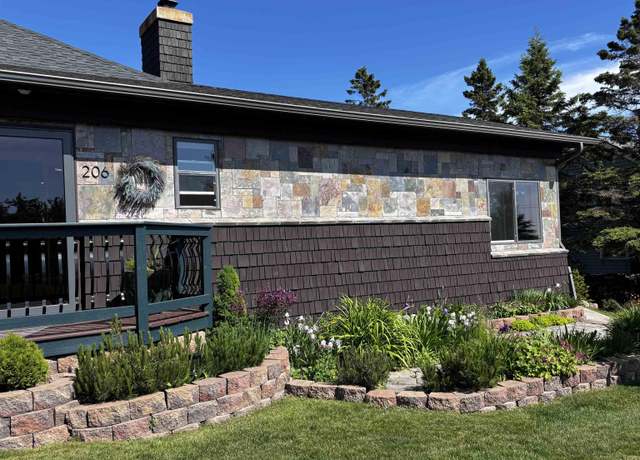Property at 206 N Broadway Ave, Grand Marais, MN 55604, 2 beds, 1.5 baths