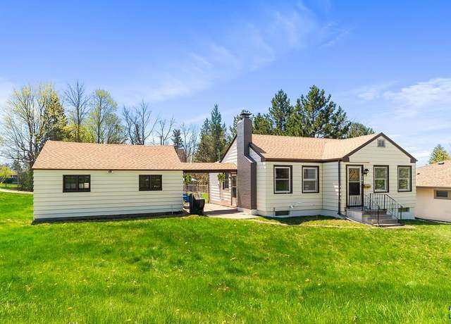 Property at 124 E Wabasha St, Duluth, MN 55803, 2 beds, 1 bath
