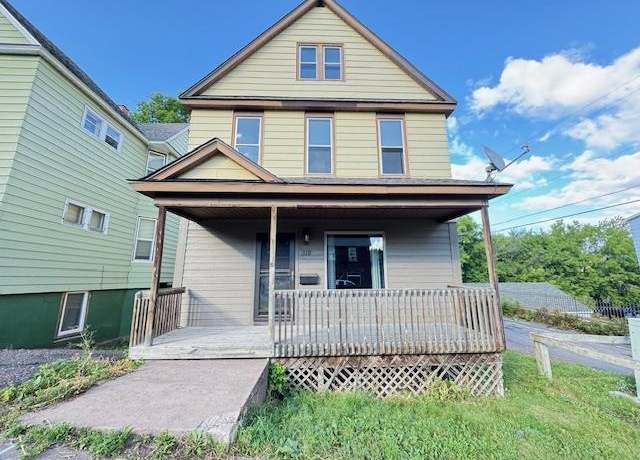 Property at 318 N 23rd Ave Ave W, Duluth, MN 55806, 3 beds, 1 bath