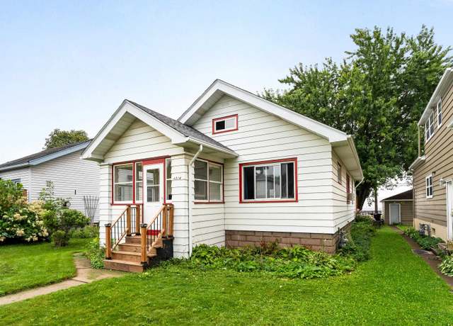 Property at 4314 W 4th St, Duluth, MN 55807, 3 beds, 1.5 baths