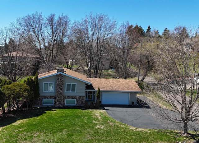 Property at 1321 Fern Ave, Duluth, MN 55805, 4 beds, 2 baths