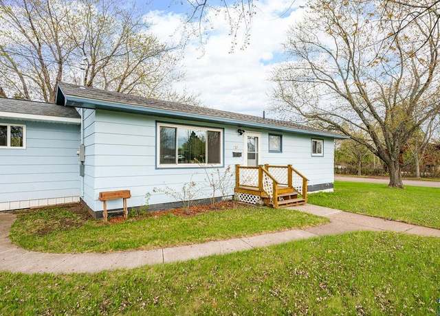 Property at 733 13th Ave, Two Harbors, MN 55616, 3 beds, 1 bath