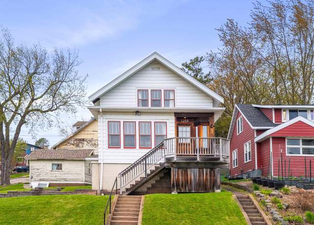 Property at 1203 E 11th St, Duluth, MN 55805, 2 beds, 1.5 baths