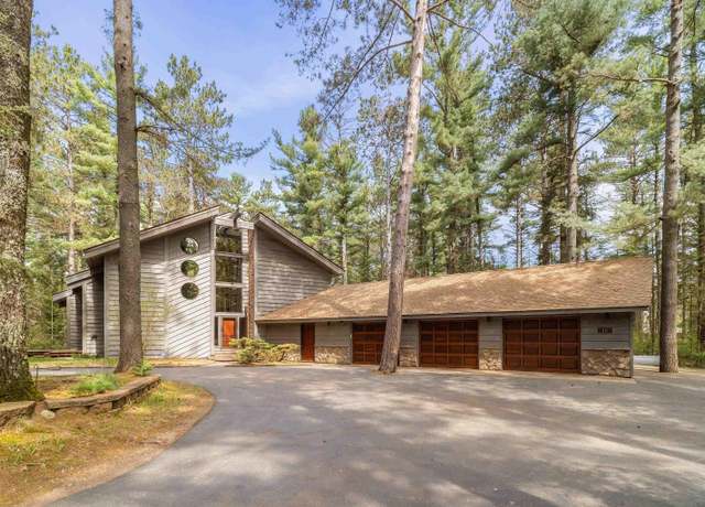Property at 1467 Ann St, Cloquet, MN 55720, 4 beds, 2.5 baths