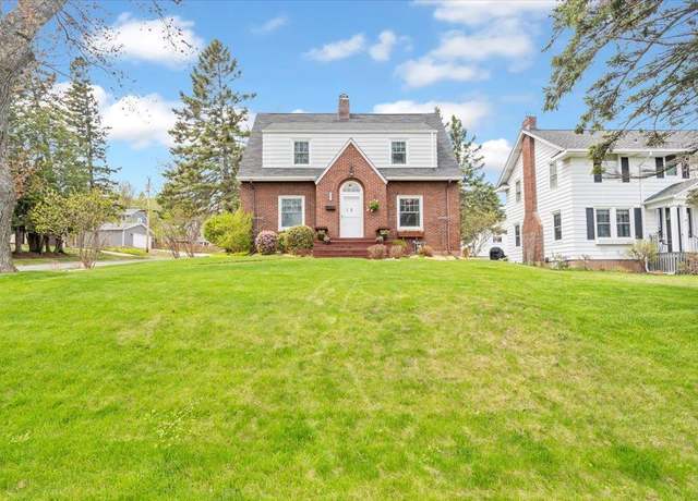Property at 2801 E 1st St, Duluth, MN 55812, 3 beds, 2 baths