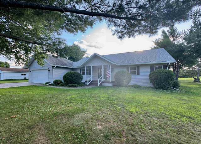 Property at 10839 Country Club Ln, Hayward, WI 54843, 3 beds, 3.5 baths