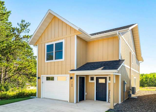 Property at 2108 Cottage Hill Cir, Duluth, MN 55811, 3 beds, 2.5 baths