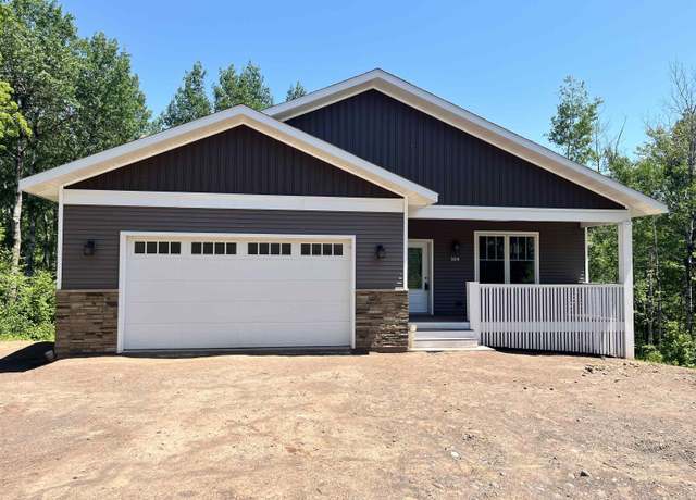 Property at 104 Kingsbury Dr, Proctor, MN 55810, 4 beds, 3 baths