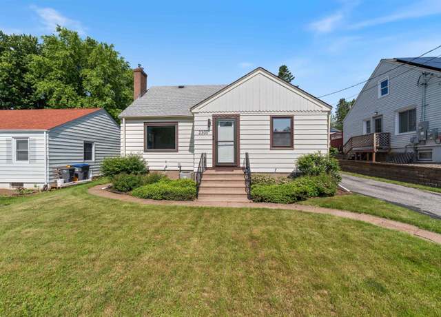 Property at 2305 Hillcrest Dr, Duluth, MN 55811, 4 beds, 2 baths
