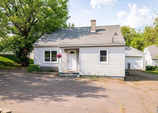 Property at 807 Prospect Ave Ave W, Cloquet, MN 55720, 3 beds, 1 bath