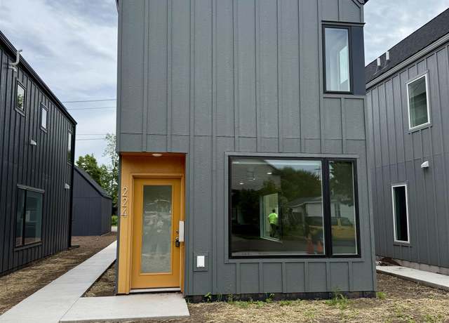 Property at 224 S 62nd Ave Ave W, Duluth, MN 55807, 2 beds, 1.5 baths