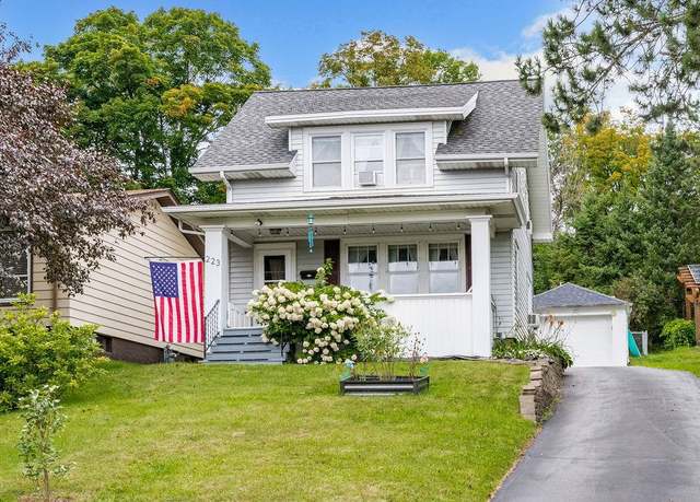Property at 223 Isanti St, Duluth, MN 55803, 2 beds, 2 baths