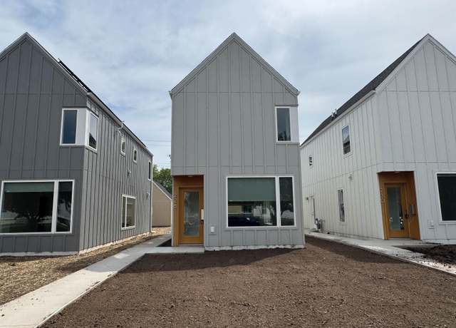 Property at 228 S 62nd Ave Ave W, Duluth, MN 55807, 2 beds, 1.5 baths