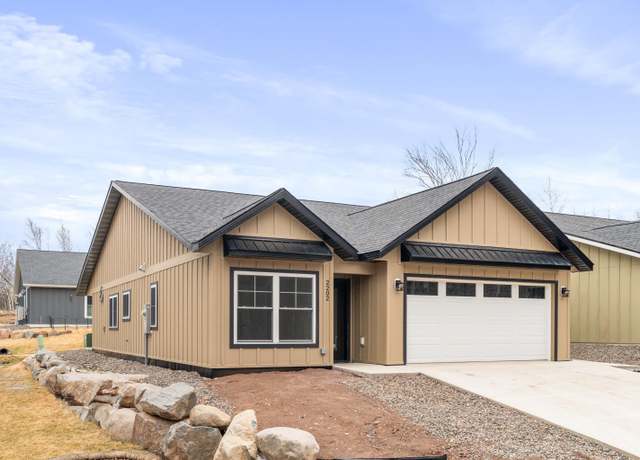 Property at 2202 Cottage Hill Cir, Duluth, MN 55811, 3 beds, 2 baths
